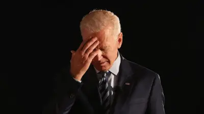 The Great Biden Coverup: Aides debated whether to put the president in a wheelchair
